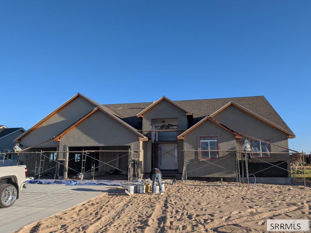 3877 E Walnut Way