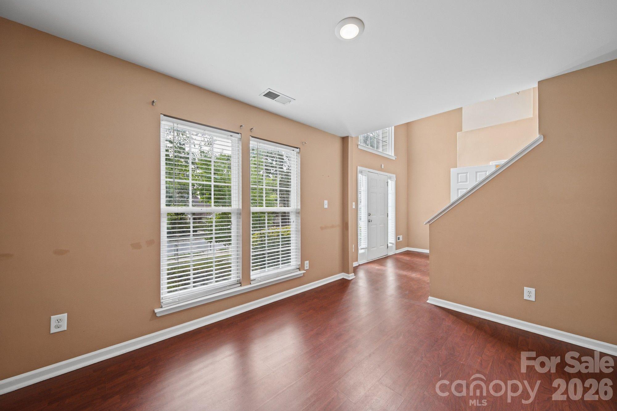 1617 Winthrop Lane 101