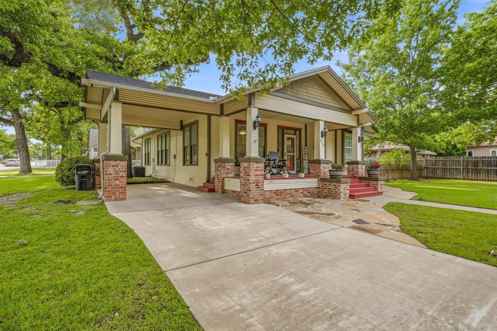 910 S Waco Street , Weatherford, TX, 