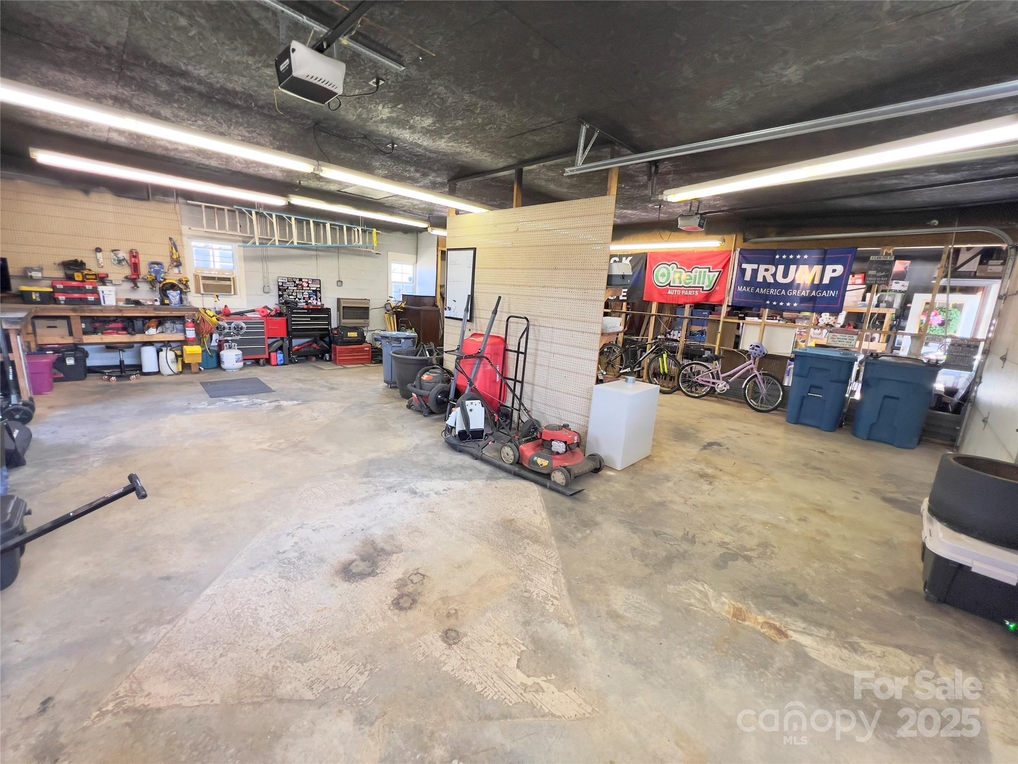 2594 Baker Circle