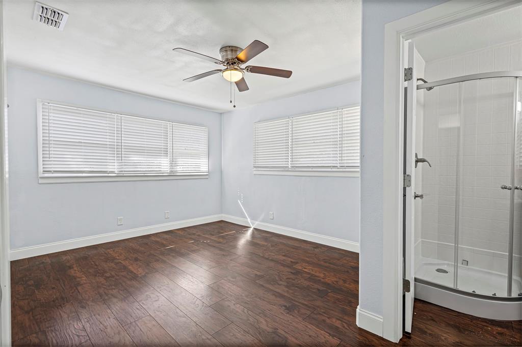 3350 Kingsbury Avenue