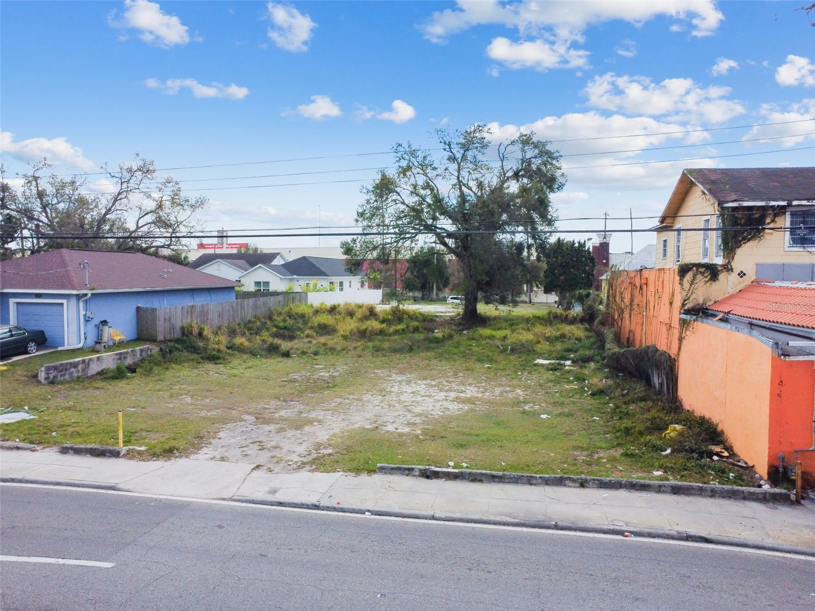 2213 E Columbus Drive