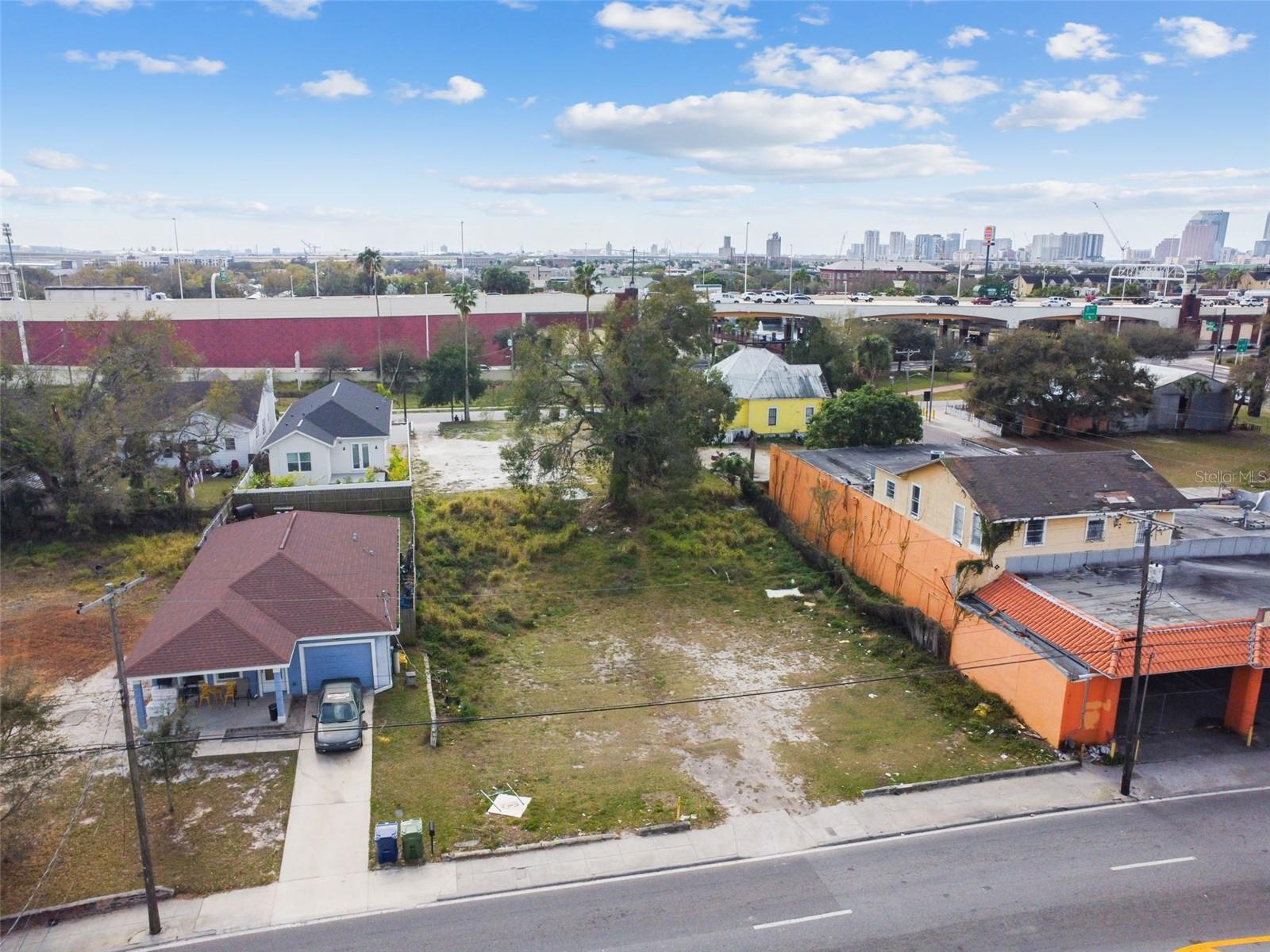 2213 E Columbus Drive