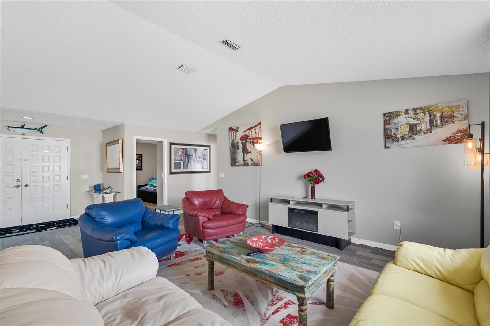 53 Cochise Court