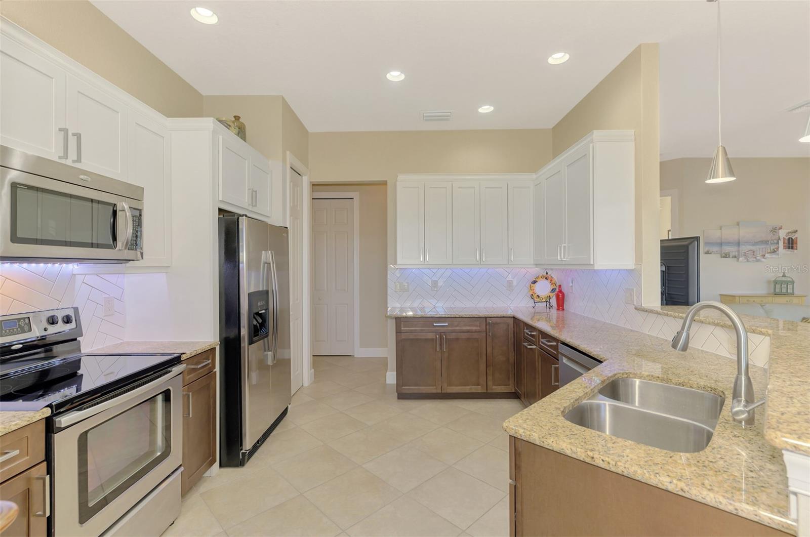 13091 Creekside Lane