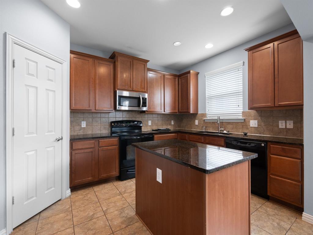 4121 William Dehaes Drive