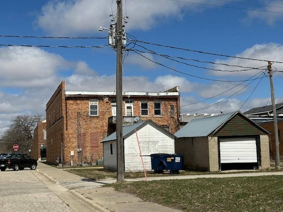 135 W Main Street 6