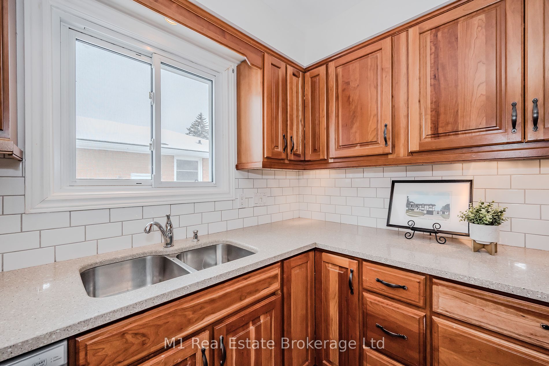4 Longfellow Ave