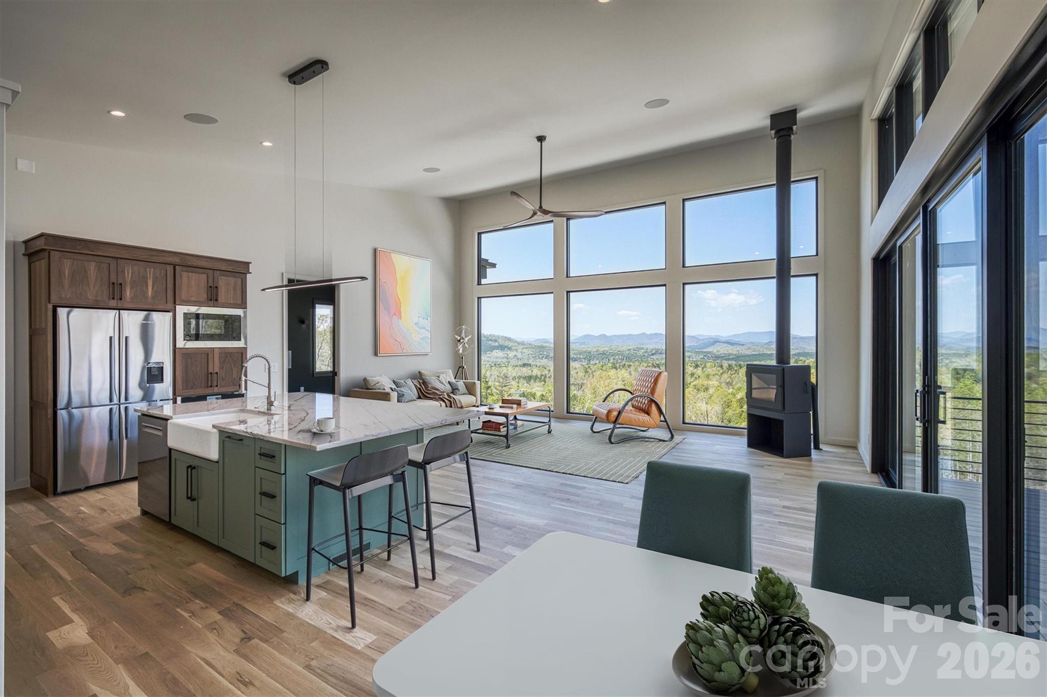 463 Summit Trail