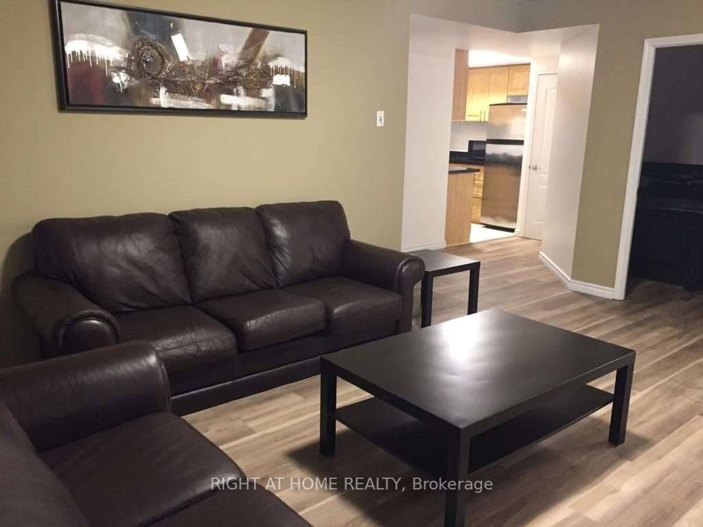 263 W Wellington St 705