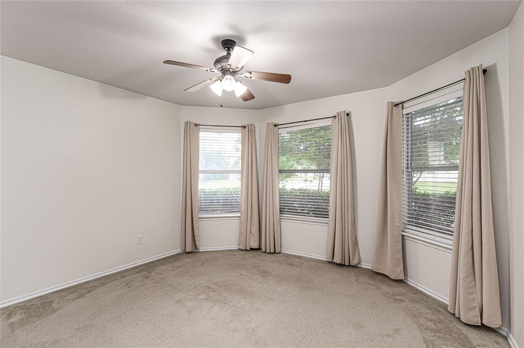 2900 Bluffs Court