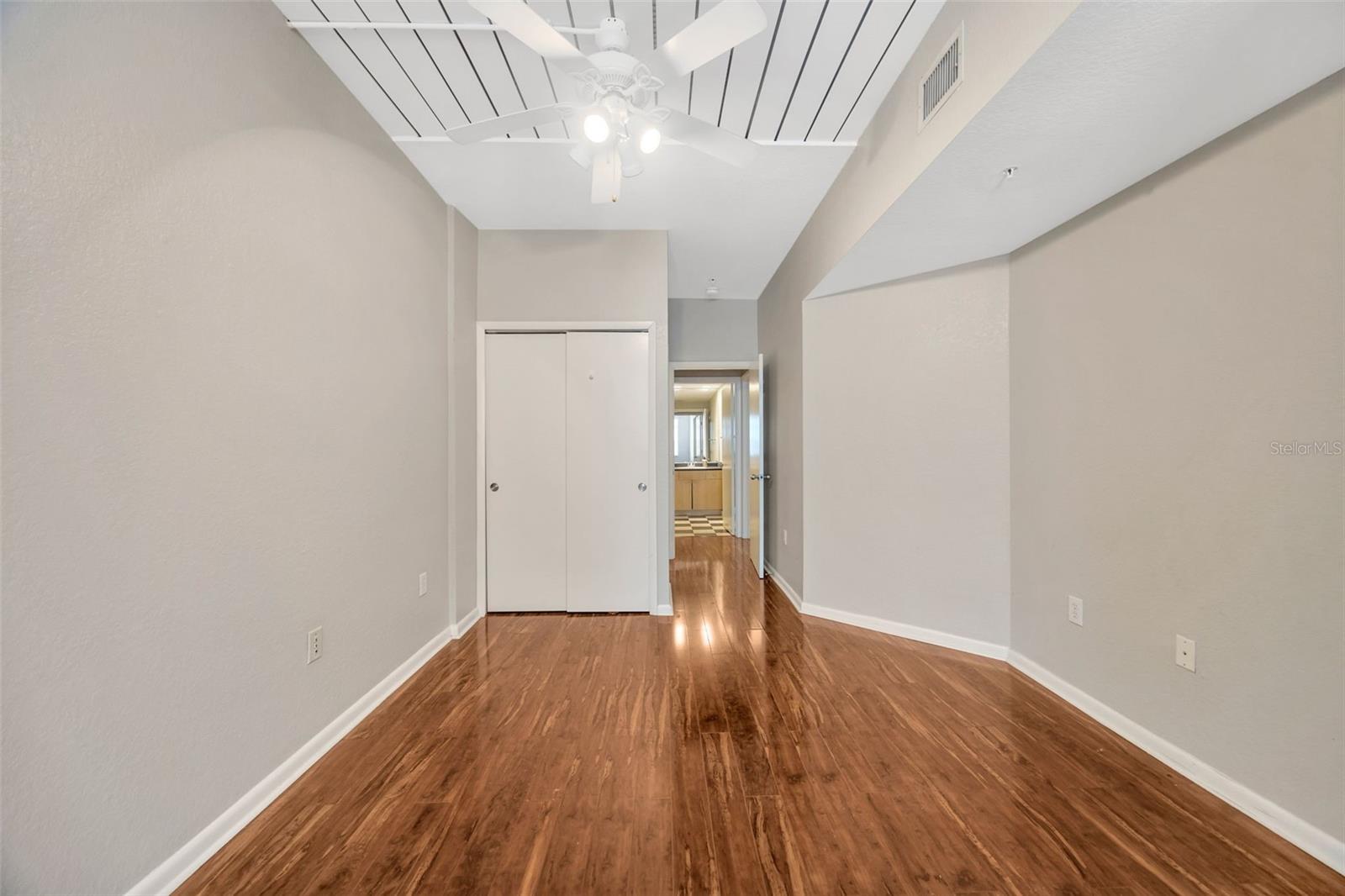 2320 W Azeele Street 317