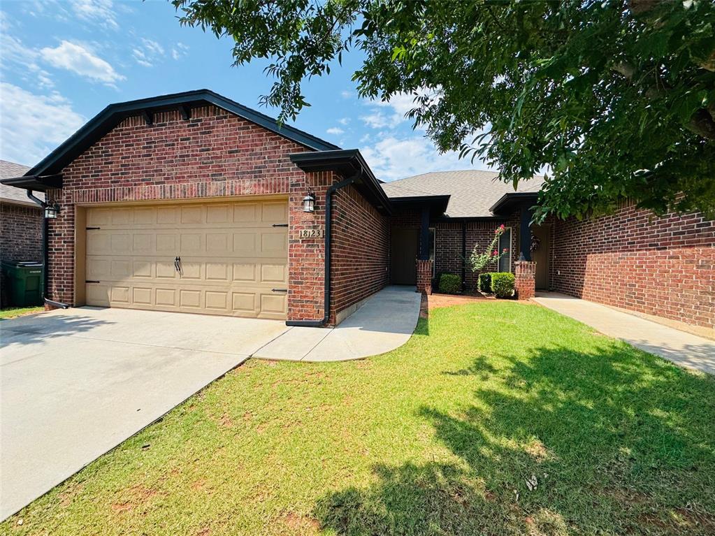 Move-in ready 3 bed, 2 bath duplex in the highly sought-after Deer Creek area! Built in 2021, this well-maintained home offers an open-concept layout with tall ceilings, abundant natural light, and a split-bedroom design that provides added privacy for the primary suite. Spacious closets and generous cabinet storage make everyday living both comfortable and functional. Enjoy the convenience of low-maintenance living with the HOA covering yard maintenance, plus neighborhood parks and a splash pad just steps away. Whether you're a first-time homebuyer, looking to downsize, or searching for a turnkey investment, this home checks all the boxes. Conveniently located near top-rated Deer Creek schools, shopping, dining, and major highways, this is an opportunity you won't want to miss!