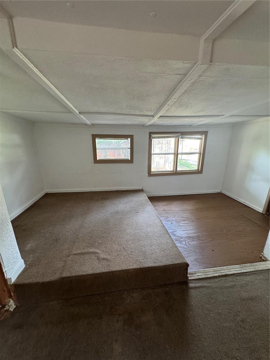 2115 Bailey Road