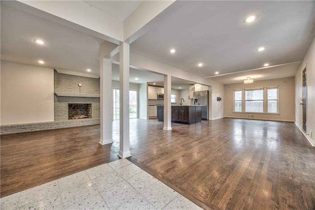 4304 W 83rd Street