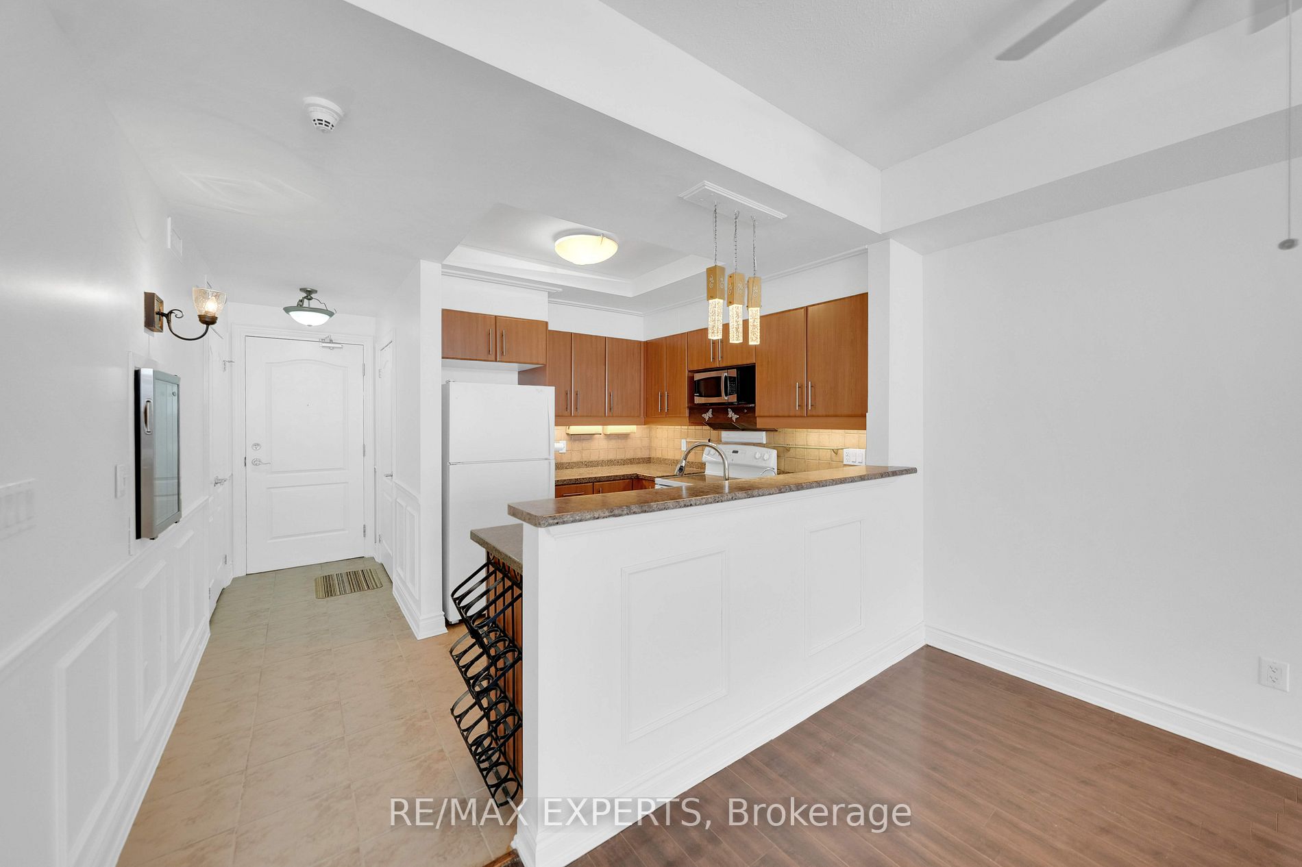 78 Sunset Blvd 108