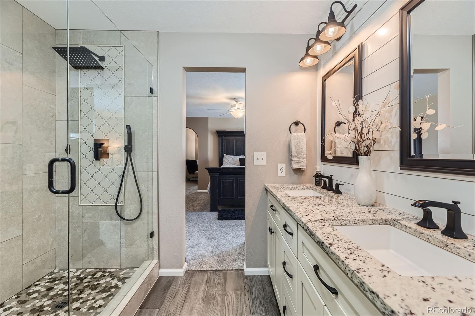 4892 Collinsville Place