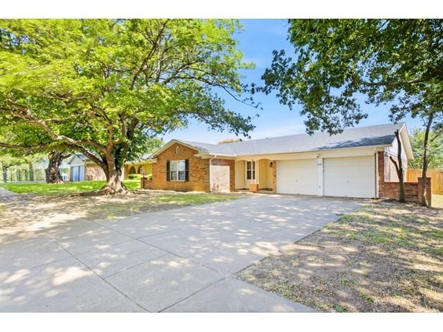 2108 Guinevere Street, Arlington, TX image