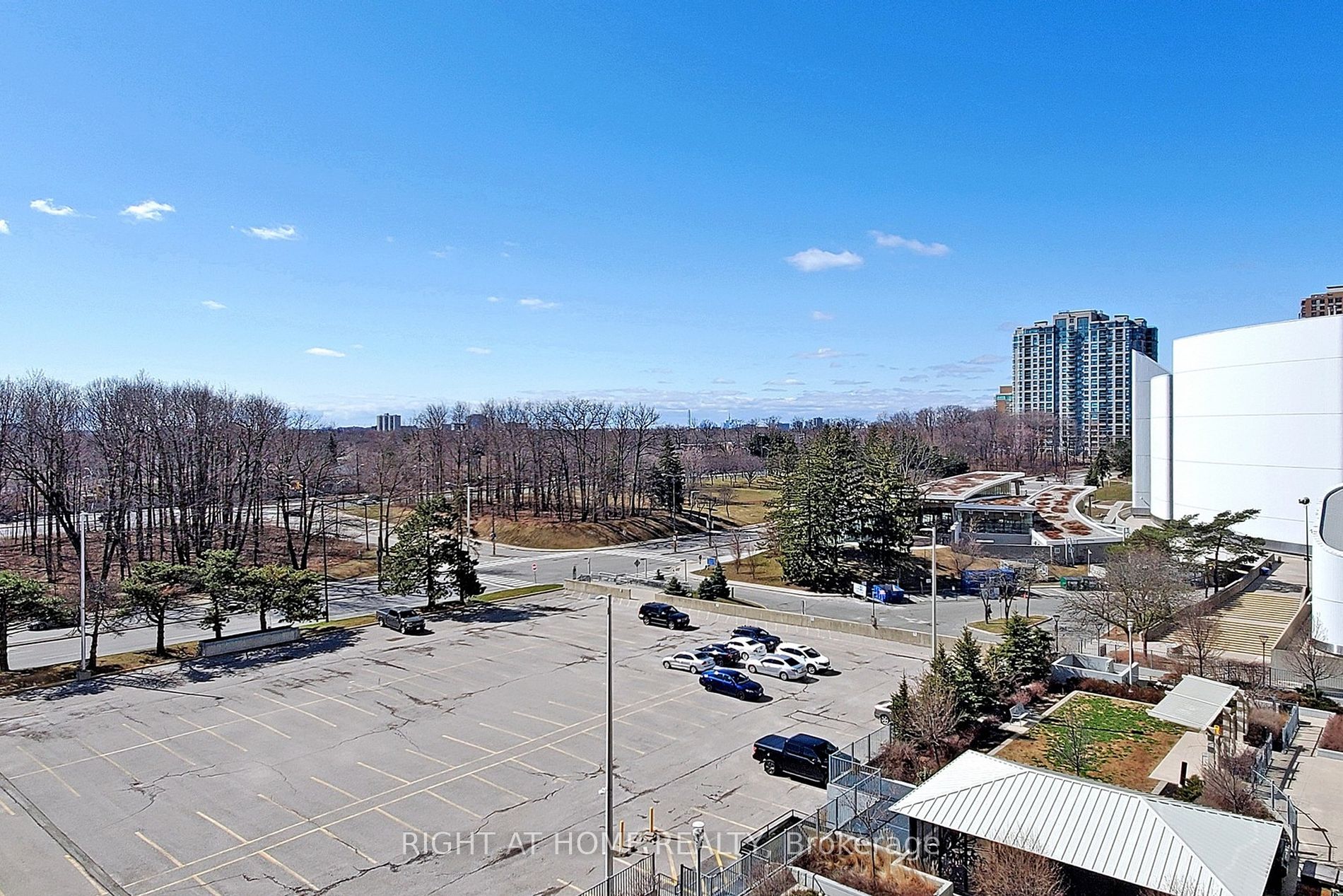 50 Town Centre Crt 1911