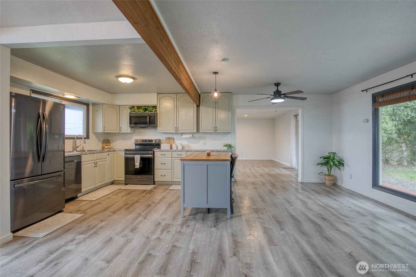 425 Beacon Hill Drive