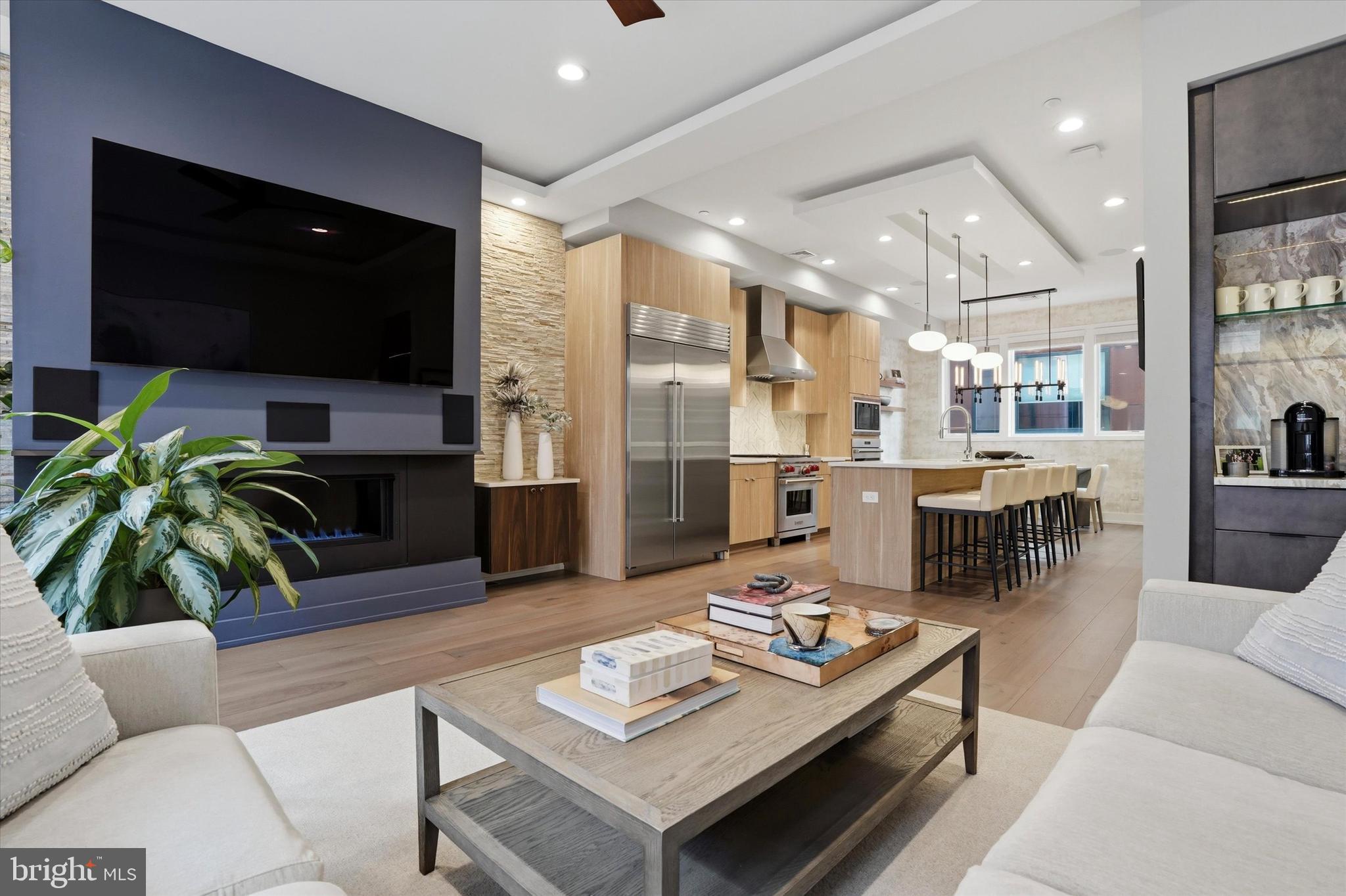 611 N Galloway Street