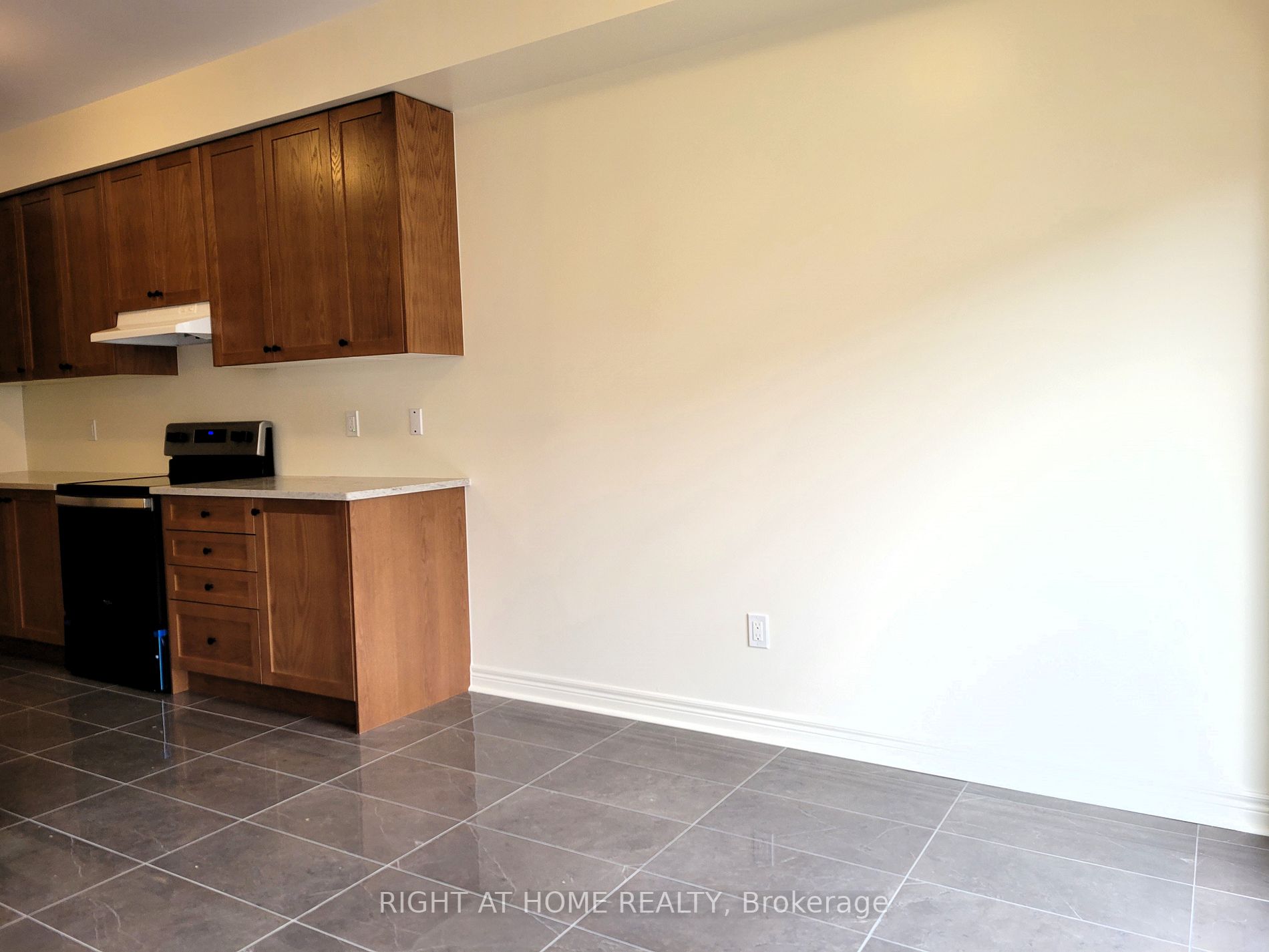 1265 Jim Brewster Circ