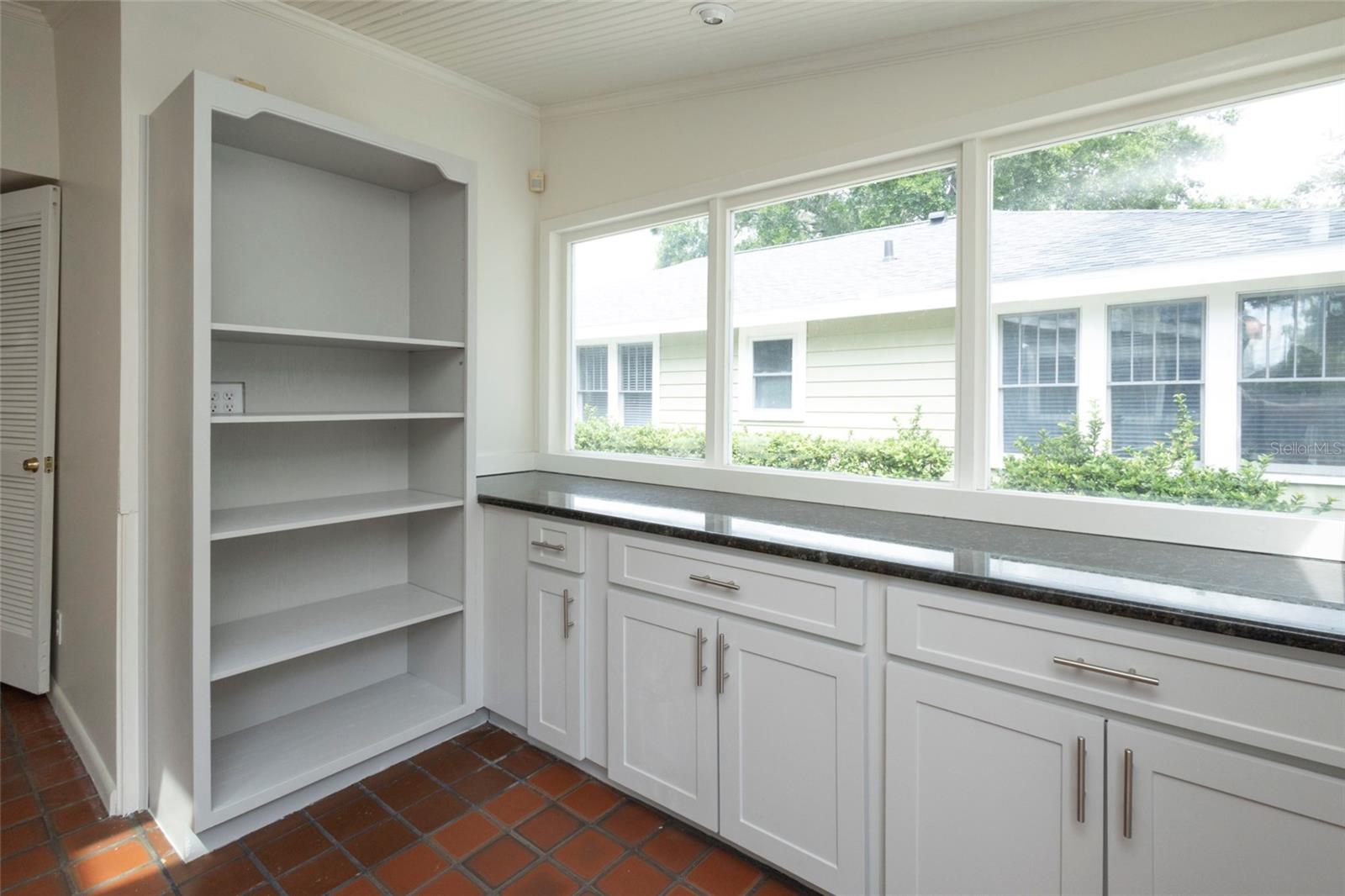 3012 W Sitios Street