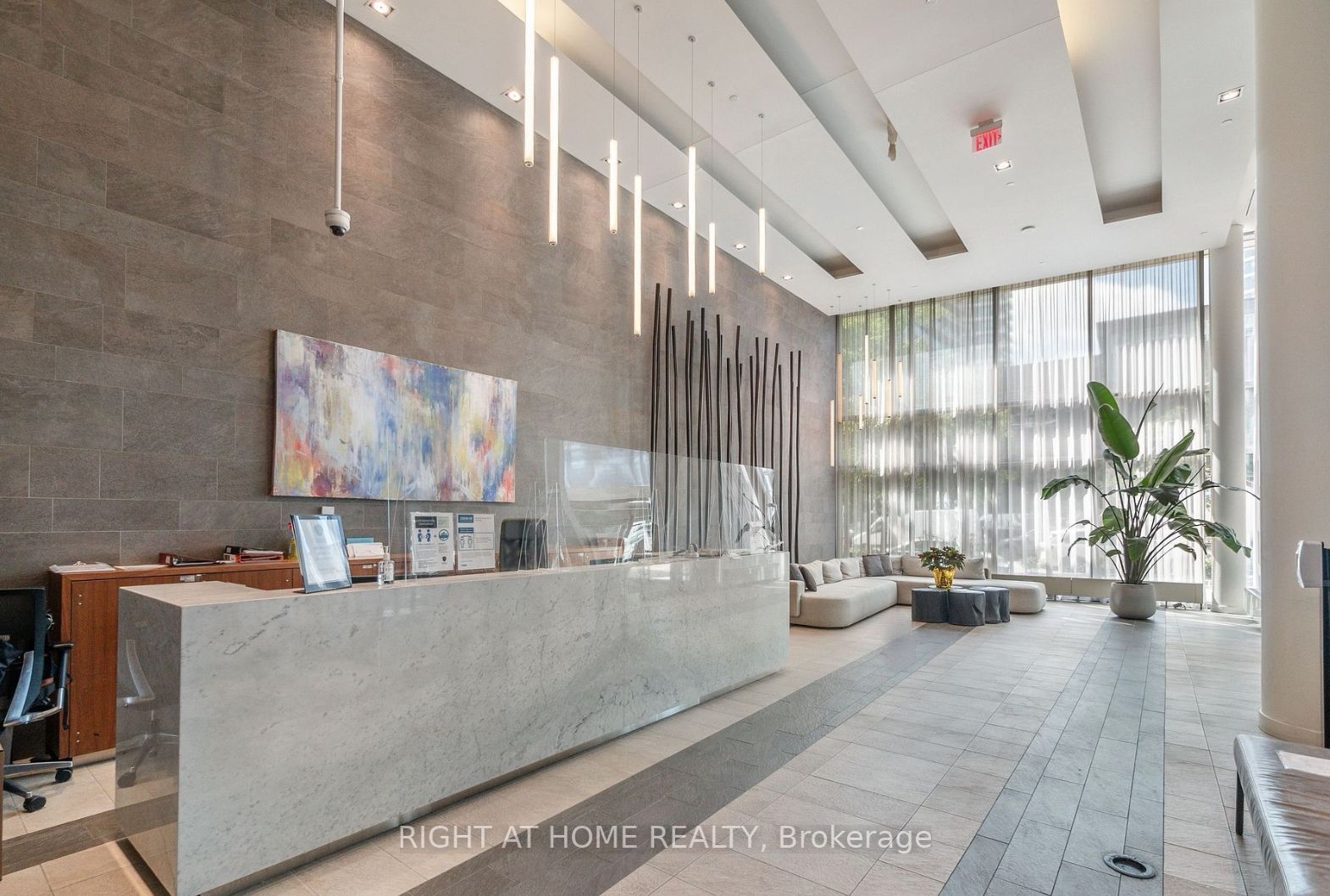 72 Esther Shiner Blvd 1009