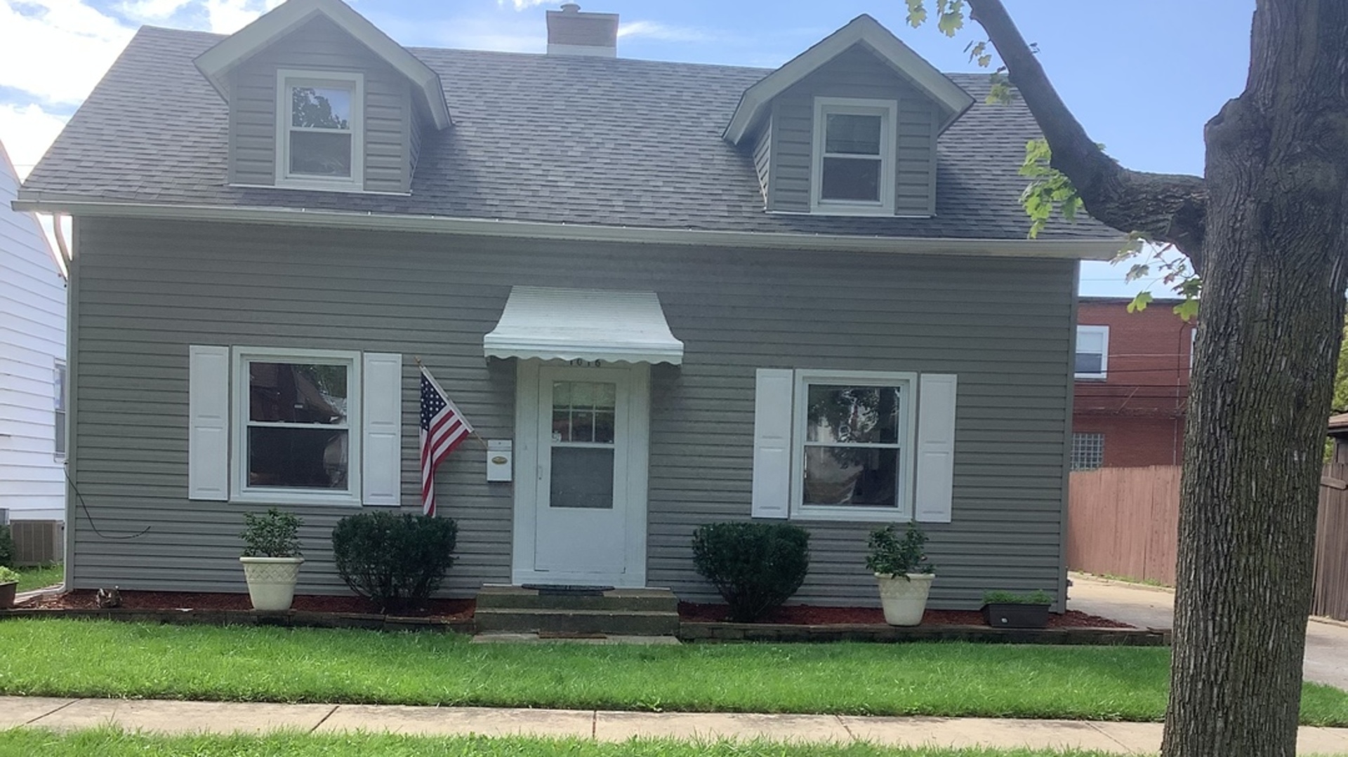 1016 John Street