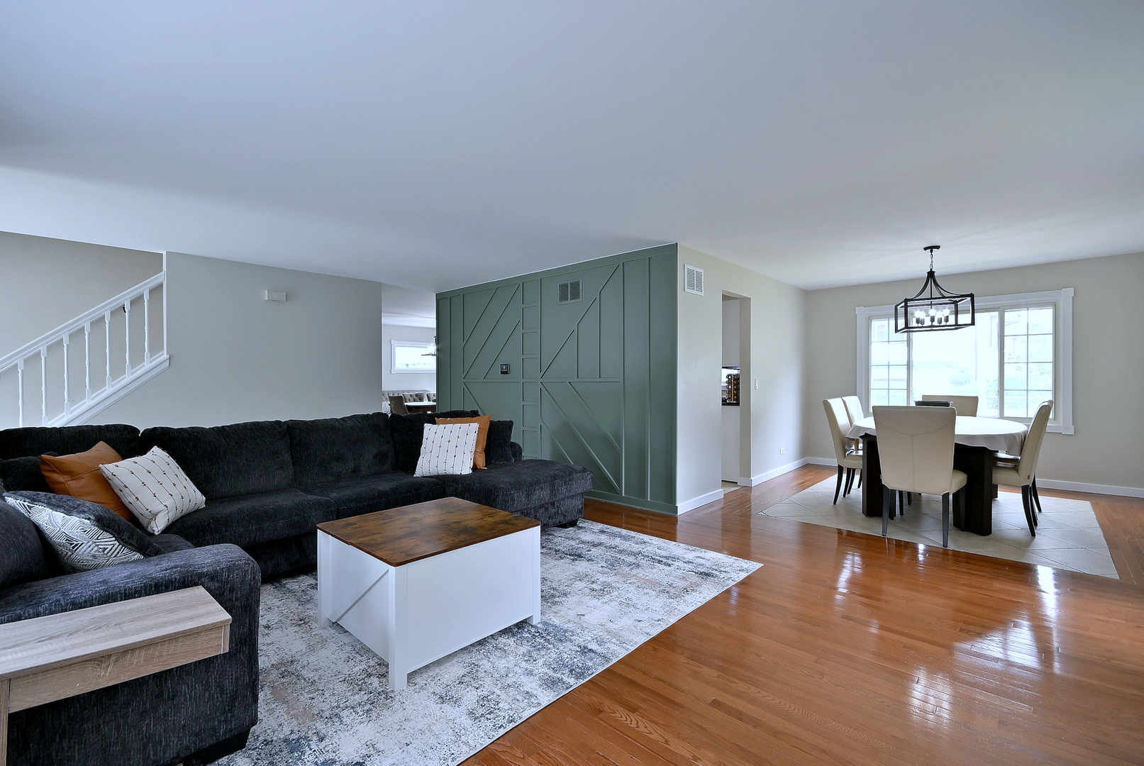 101 E Bryn Mawr Avenue