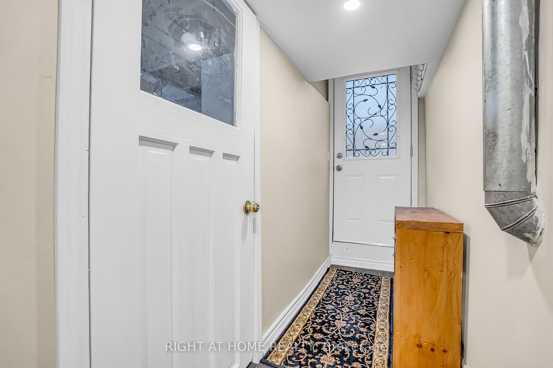 288 Huntsmill Blvd Bsmt