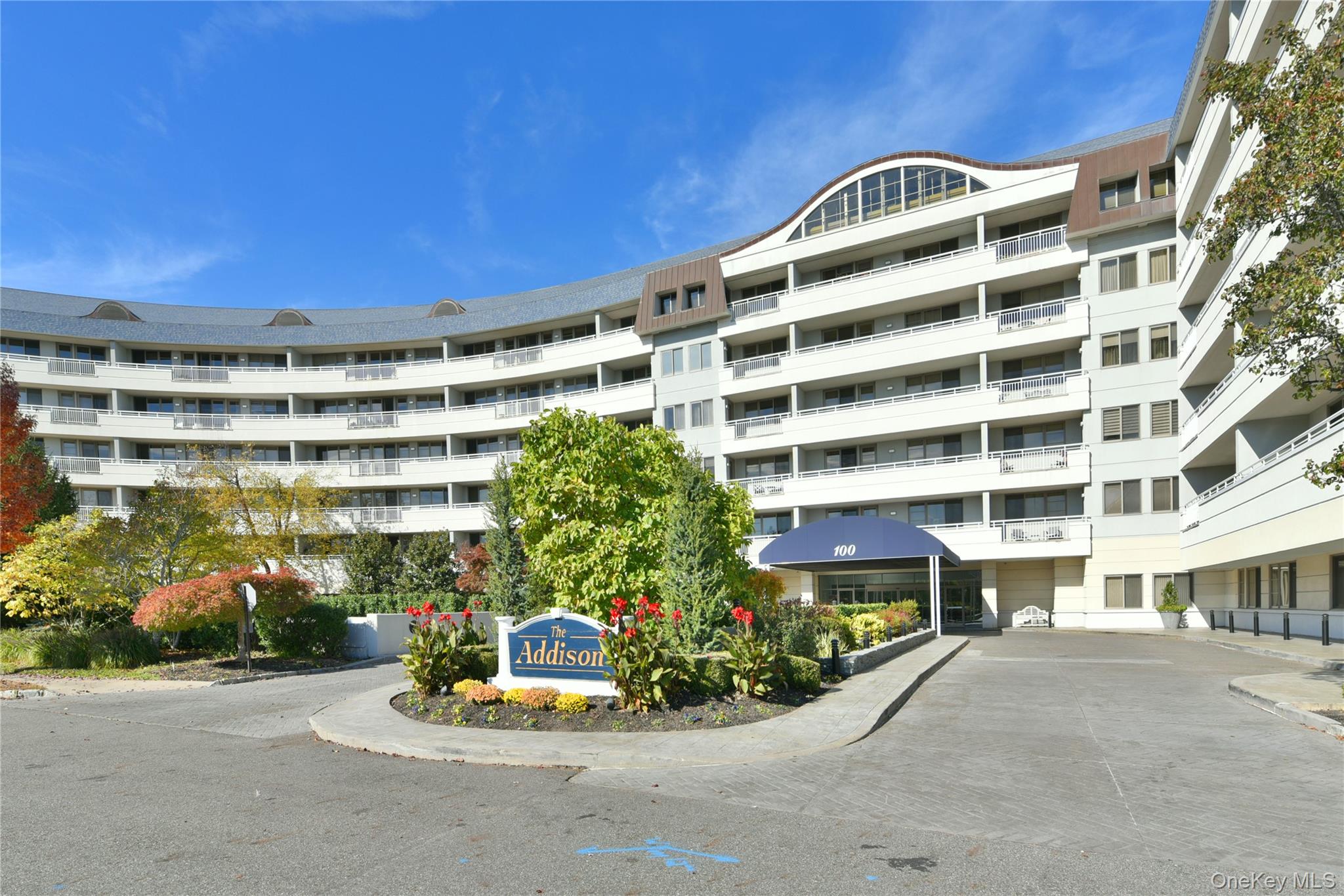 Spectacular Location & Beautiful Golf Course ViewWelcome to Harbor View, one of the North Shore's most sought-after 55+ communities.  This exceptional one-bedroom condo is just a short walk to the entrance and the community's many amenities with beautiful views of the Harbor Links Golf Course. This convenient location is especially ideal for pet owners, with easy access for daily walks.  The condo features higher ceilings, beautiful parquet floors, and custom bedroom closets providing exceptional storage.  An added bonus is the convenience and value of two indoor parking spaces plus a private storage unit.  Enjoy the comfort and convenience of this wonderful community, with everything you need right outside your door. This is a fantastic opportunity to make Harbor View your new home!Parking Spaces #202 & #203. Storage Unit # 133Don't miss this one!
