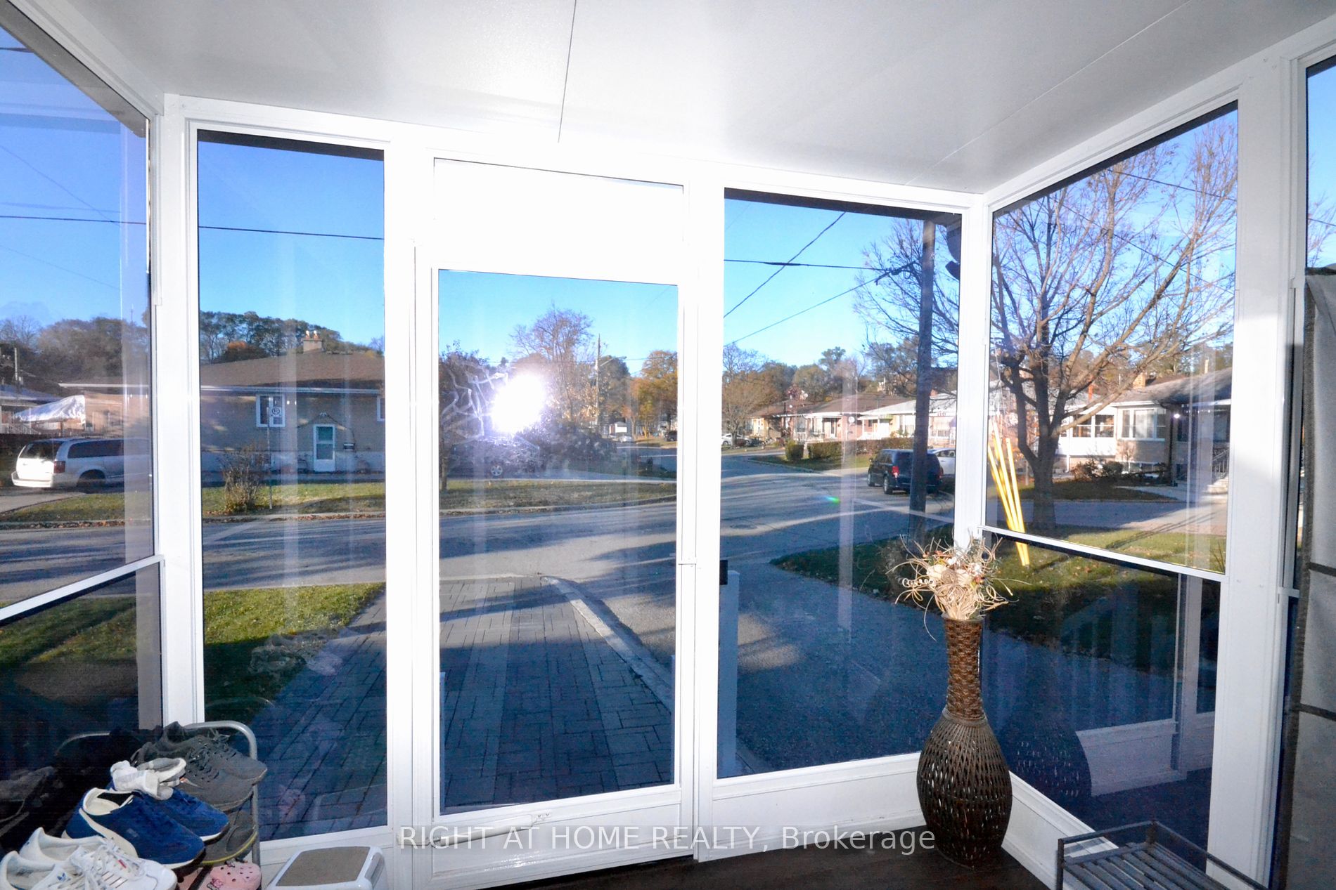 27 Cameo Cres