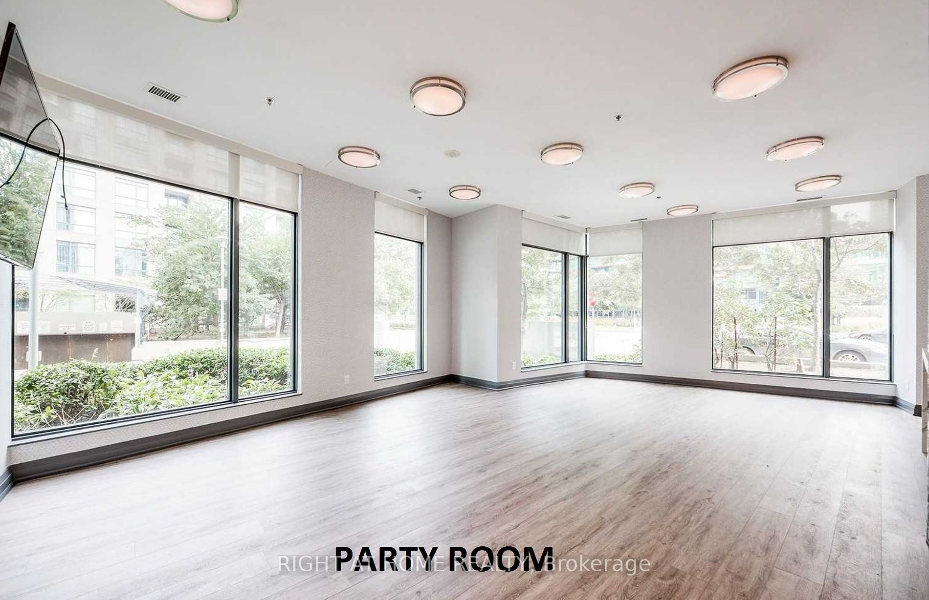 219 Fort York Blvd 2502