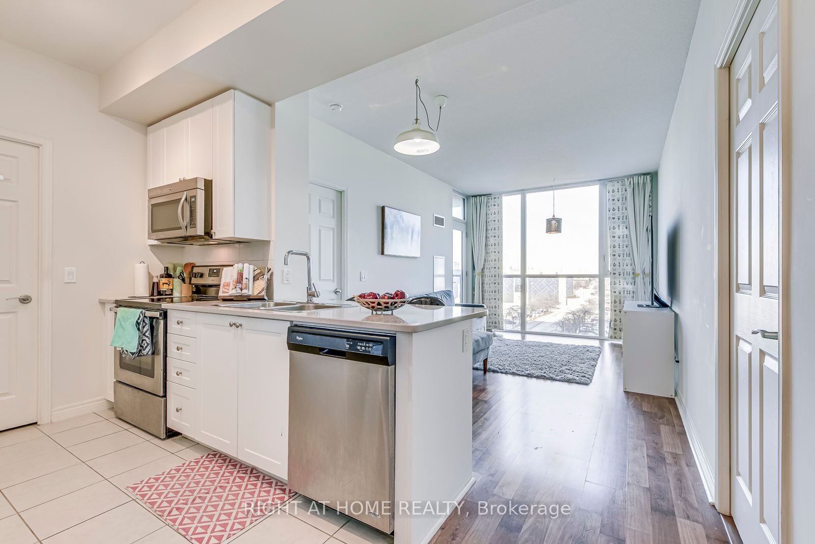 339 W Rathburn Rd 601