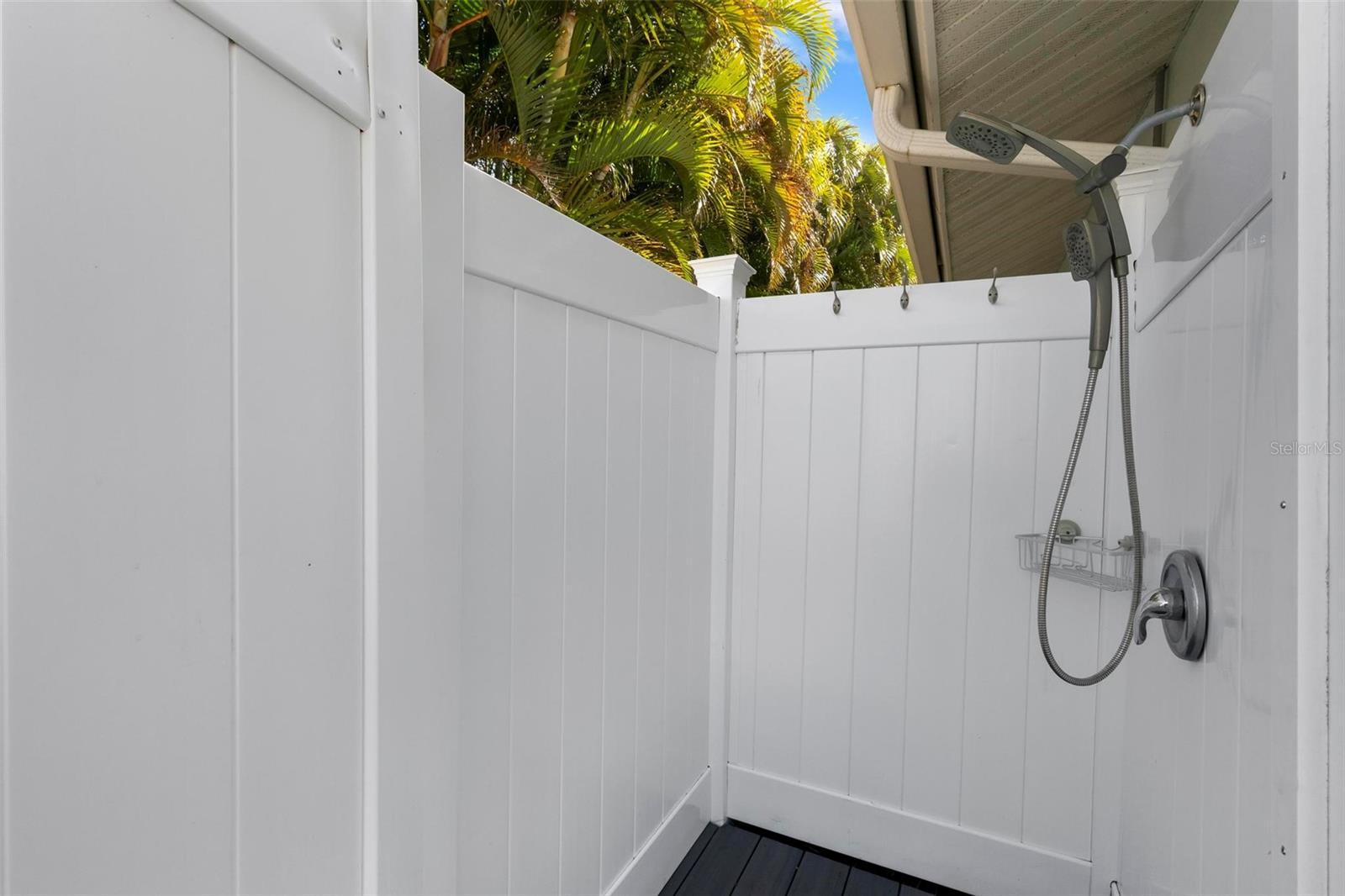 607 North Point Drive