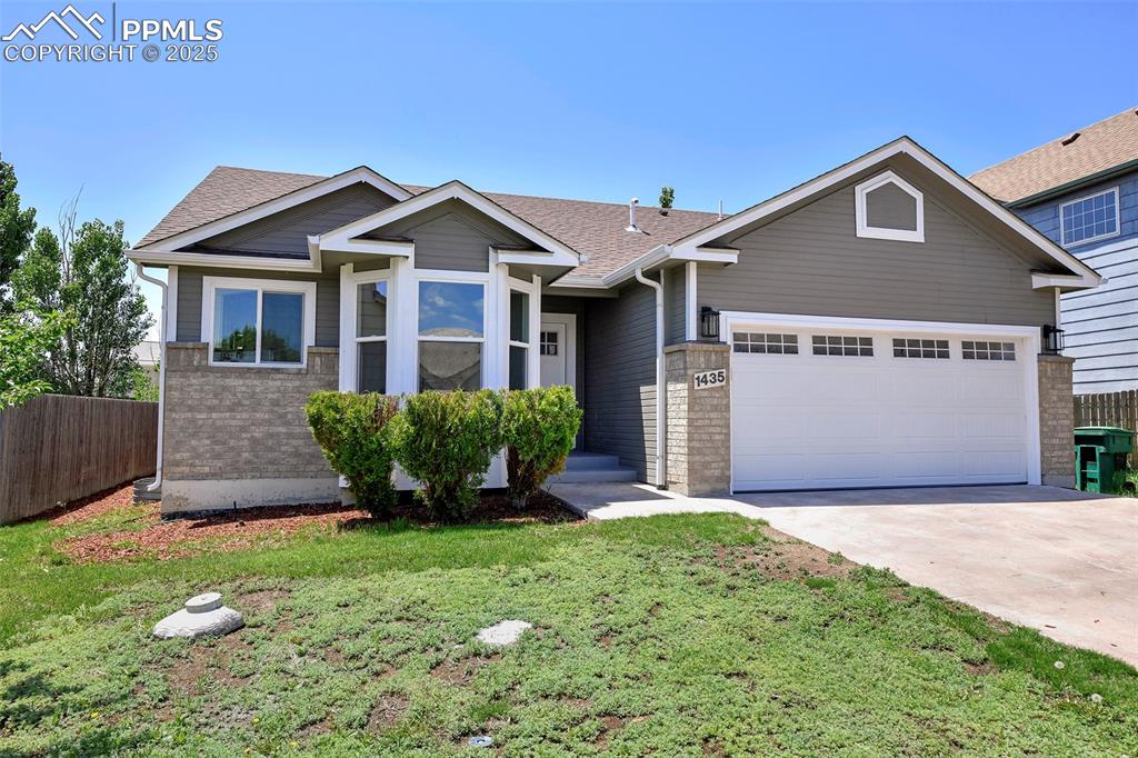 GREAT AREA GREAT PRICE BETTER THAN NEW

IT A MUST SEE NEW PLUMBING, NEW WINDOWS , NEW ELECTRICAL ,

 NEW CARPET , NEW TILE , NEW VLP,, NEW PAINT