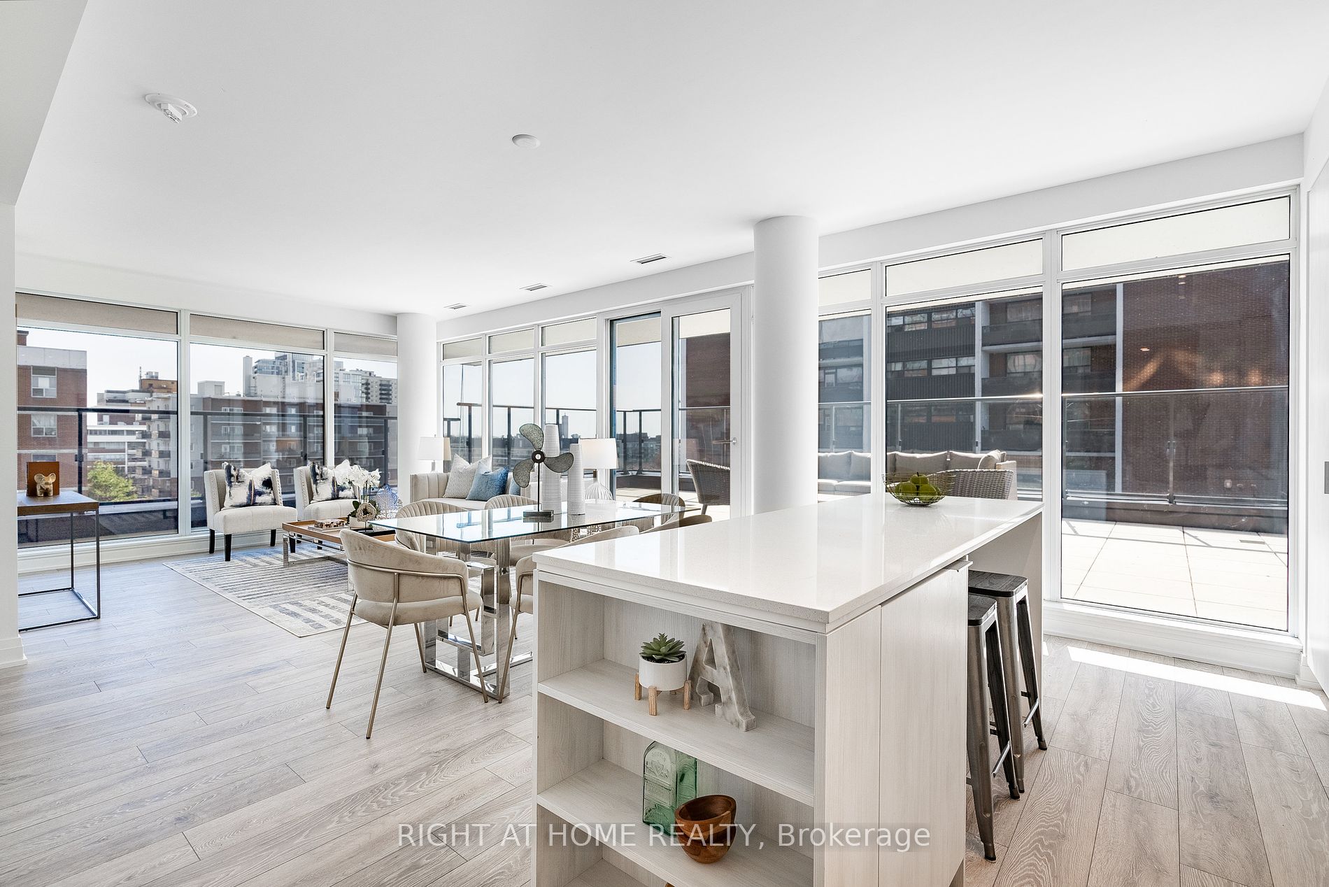 21 E Park St 802