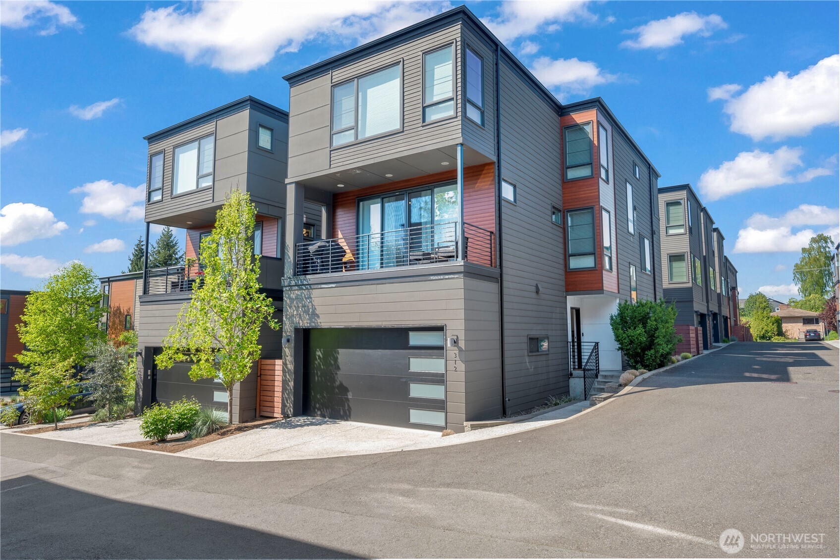 312 7th Lane S 33