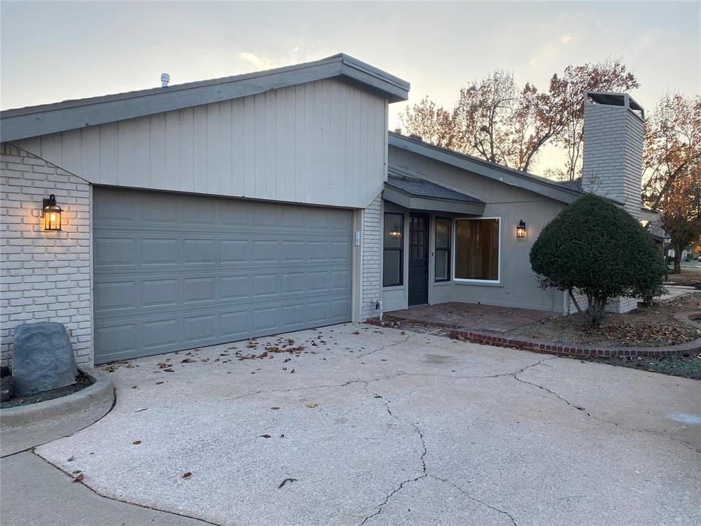 Completely RENOVATED lovely home on one level.  You'll love the ease of getting in and out of the neighborhood as this North side townhouse is in a quiet and easily accessible part of the neighborhood.  Walking trails, the lake, pool, tennis courts are all close and the neighbors are friendly and fun.  You'll find this 2/2/2 to be freshly updated with high end upgrades elevating this to a more luxurious home.  Popcorn Ceilings are GONE!! Fresh clean texture is primed and color drenched for a soothing relaxing home.  Updated high end lighting, faucets hardware and GE appliances will make you FEEL the difference from other "updated" homes.  The LVP flooring is waterproof and rated for high traffic.  The kitchen has 3cm quartz, high end matching GE appliances - 2 drawer dishwasher, range, microwave, new disposal, and faucet. You'll  immediately notice the NEW WINDOWS and sliding glass doors and how it bathes the home in natural light.  You'll reap the benefits of a new gas water heater, and air ducting has been moved to the ceiling and floor ducts filled and abandoned.  You'll really enjoy this cozy home.  Call today to take a look. (foyer is heated and cooled but has not yet been added to sq footage)