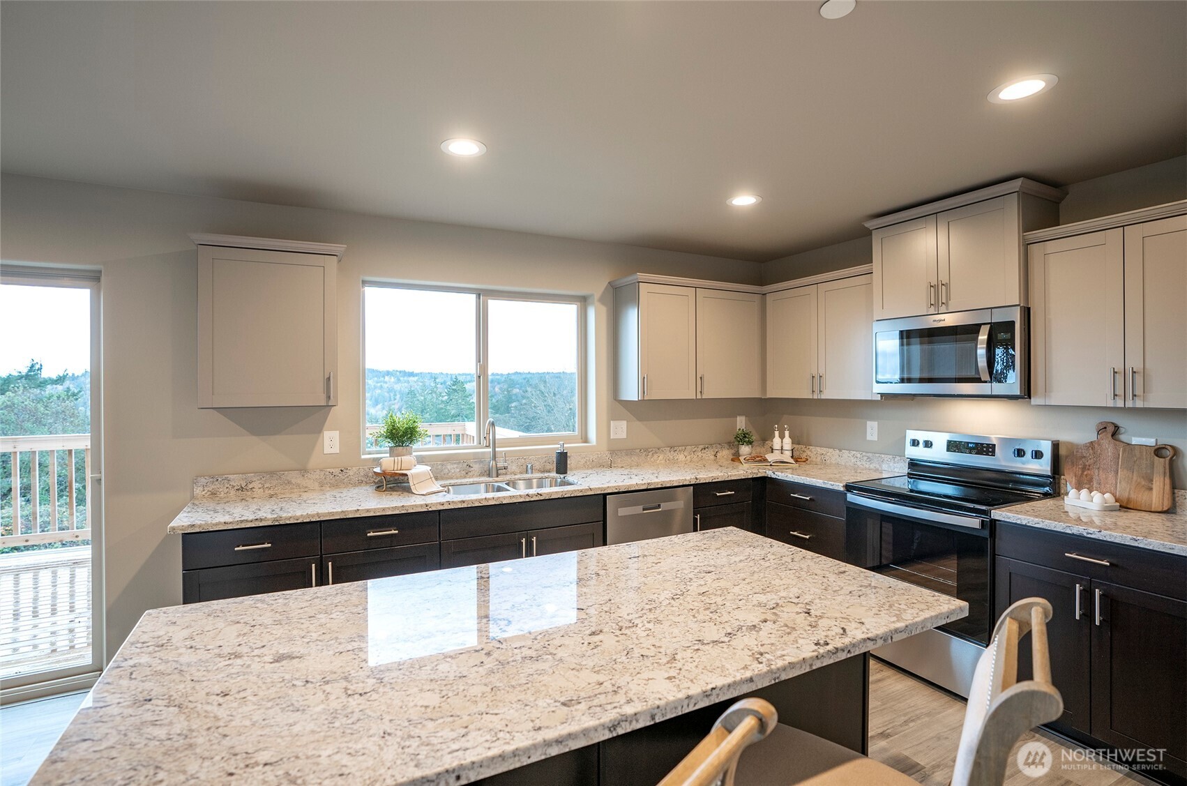 2504 W Echo Bay Drive