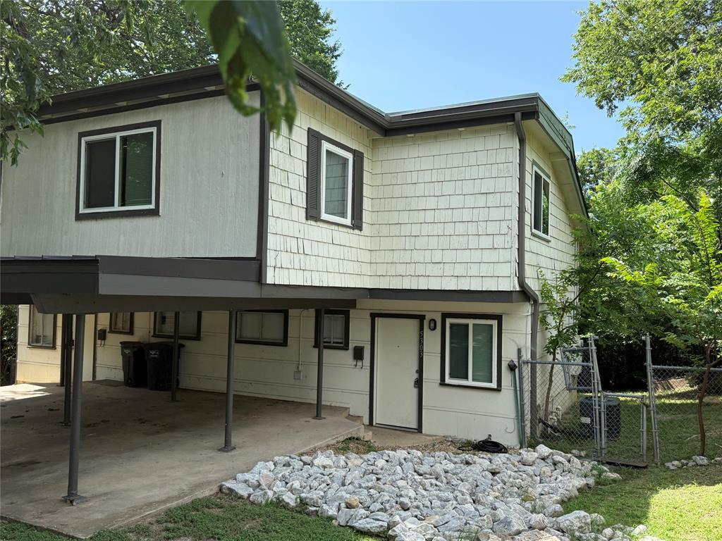 Cute townhome in great location close to Camp Bowie and S.Hulen St. Shops, entertainment, food schools all close buy. Nice home with vaulted living room, large picture window, patio, galley kitchen, half bath downstairs, full bath and two bedrooms upstairs.