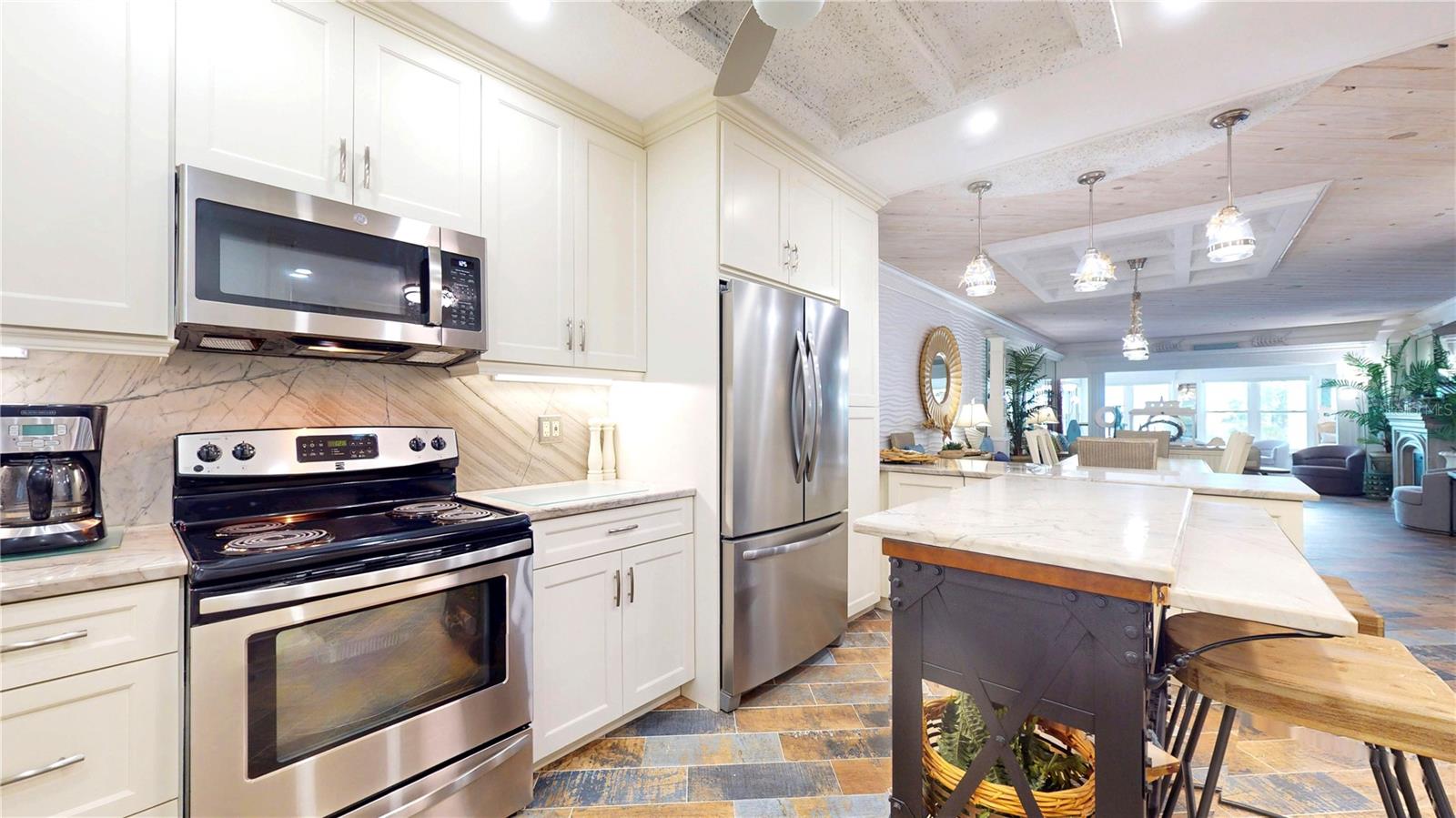 4950 Gulf Boulevard 408