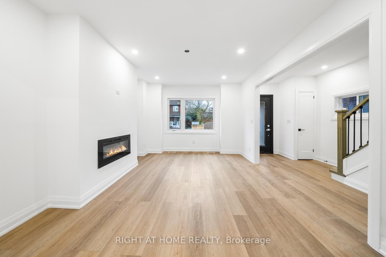 147 Forman Ave