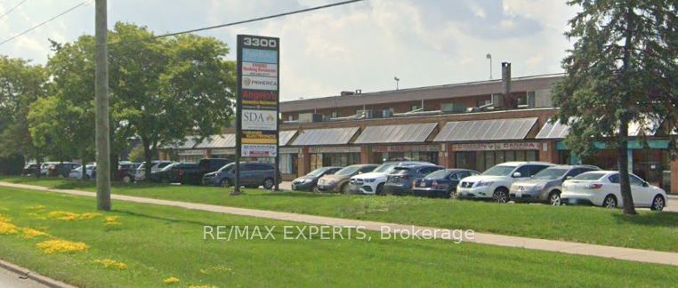 3300 W Steeles Ave 8