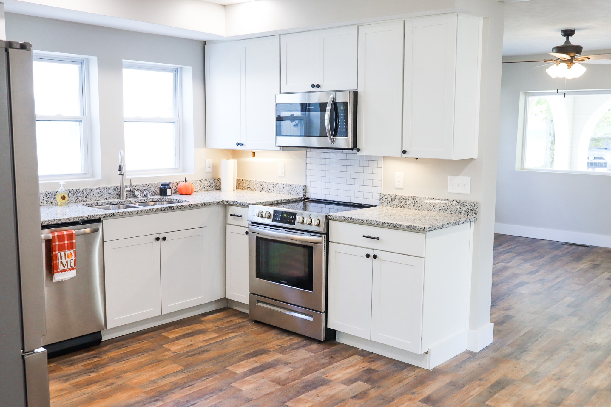 413 E Main St