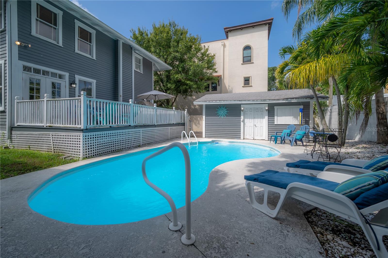 2921 W El Prado Boulevard