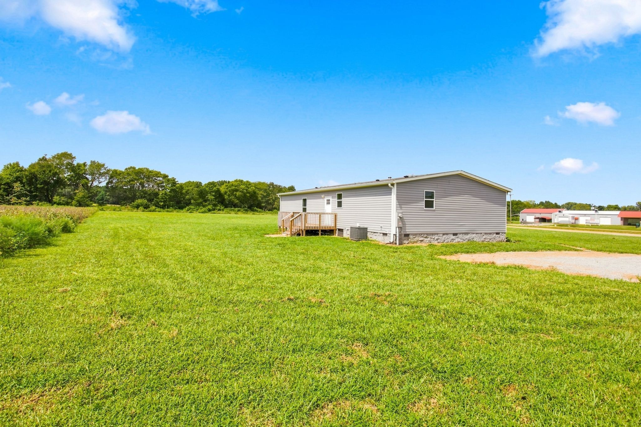 943 Hwy 64 West