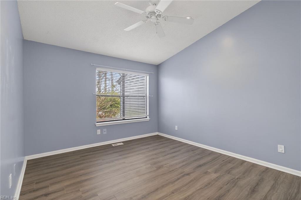 1512 Colonnade Drive