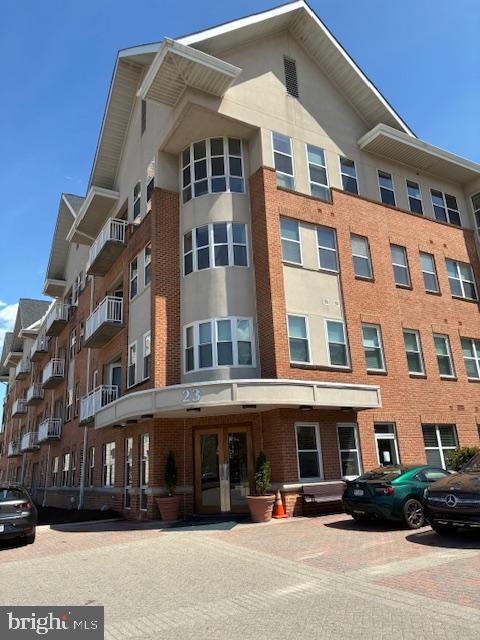 A substantial price reduction of $10,000!  A great opportunity to live in an affordable condo in the popular Federal Hill area.  The great amenities of this condo include both indoor and outdoor pools, great fitness center and Inner Harbor views.  The condo unit has a nicely equipped kitchen, beautiful wood floors, washer/dryer and spacious bedroom with a niche for a desk or dressing area.  Walk to the games, cultural events and shopping.  Parking is no worry with the secured parking lot.   Monthly fees:HOA      $299.00Condo   $332.89Special Assessment  $218.00Water  $48.14Garage parking  $239.00Seller will consider a contribution to buyers settlement costs.